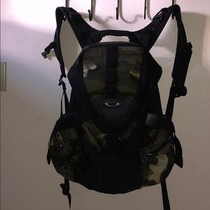 Oakley Icon Camo Backpack